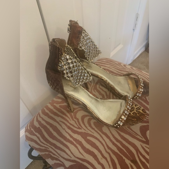 Elegant Rhinestone Embellished Zigi SoHo Heels - Picture 2 of 11